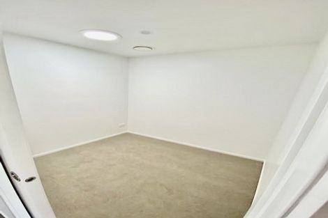 Photo of property in 10 Rauemi Way, Te Atatu South, Auckland, 0610