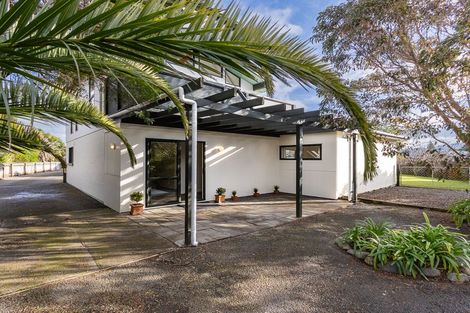 Photo of property in 63 Mazengarb Road, Paraparaumu Beach, Paraparaumu, 5032