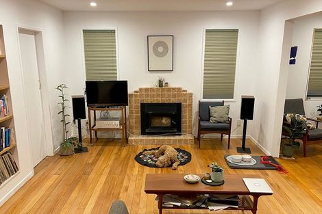 Photo of property in 18 Robertson Street, Owhiro Bay, Wellington, 6023