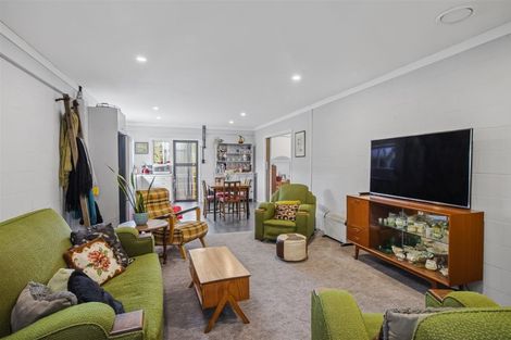 Photo of property in 38 Paterson Avenue West, Pukekohe, 2120