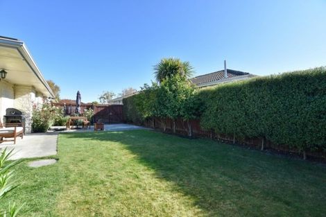 Photo of property in 10 Salford Avenue, Redwood, Christchurch, 8051