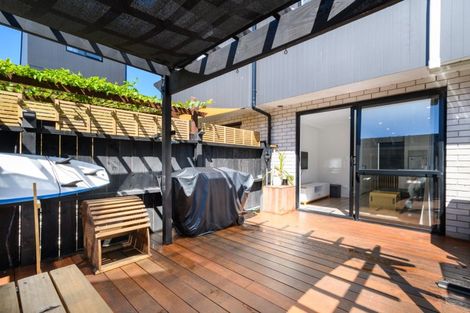 Photo of property in 60 Ivy Nola Way, Henderson, Auckland, 0612