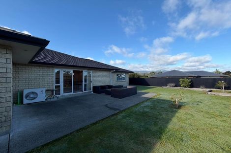 Photo of property in 40 Sunstone Crescent, Brown Owl, Upper Hutt, 5018