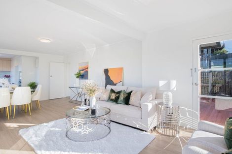 Photo of property in 1/17 Jellicoe Road, Murrays Bay, Auckland, 0630