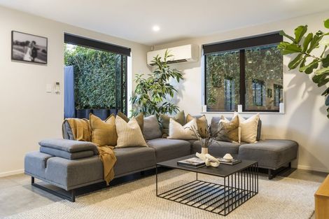 Photo of property in 71a Neil Avenue, Te Atatu Peninsula, Auckland, 0610