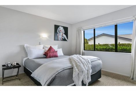 Photo of property in 77 Harvey Street, Waipahihi, Taupo, 3330