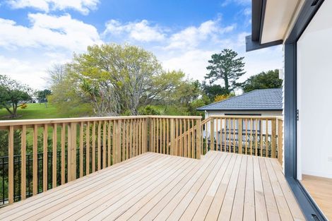 Photo of property in 7 Mokopiko Court, Beach Haven, Auckland, 0626