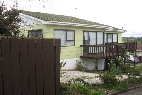Photo of property in 1/21 Glenshee Place, Highland Park, Auckland, 2010