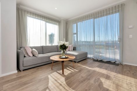 Photo of property in 30 Oioi Road, Hobsonville, Auckland, 0616