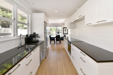 Photo of property in 22 Downer Street, Helensville, 0800