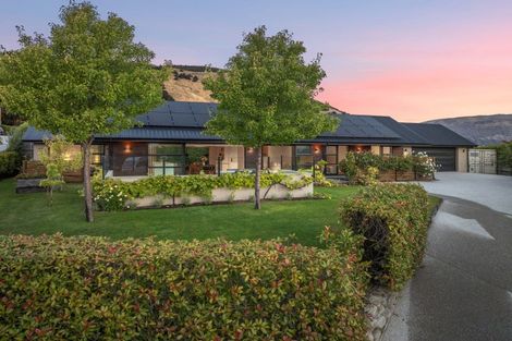 Photo of property in 14 Islington Place, Wanaka, 9305