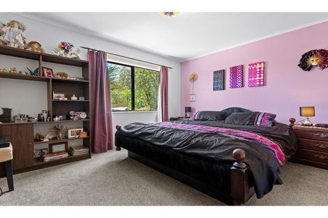 Photo of property in 2/74 Cockayne Crescent, Sunnynook, Auckland, 0620