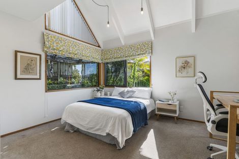 Photo of property in 16 Bellbird Rise, Murrays Bay, Auckland, 0630