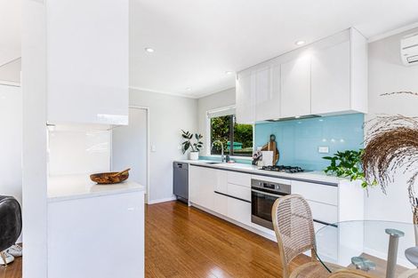 Photo of property in 2/12 Neil Avenue, Te Atatu Peninsula, Auckland, 0610