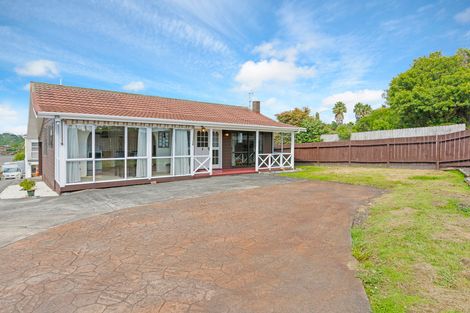 Photo of property in 170 Titirangi Road, New Lynn, Auckland, 0600