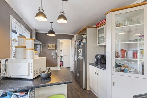 Photo of property in 27 Glamis Avenue, Bell Block, New Plymouth, 4312