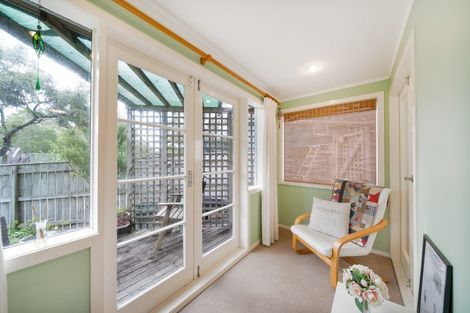 Photo of property in 64 Taylor Terrace, Tawa, Wellington, 5028