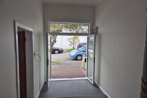 Photo of property in 22 Scarborough Terrace, Mount Victoria, Wellington, 6011