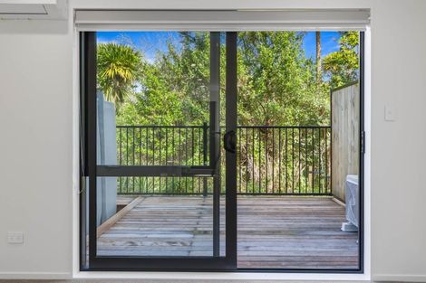 Photo of property in 56 Raupeti Lane, Henderson, 0612