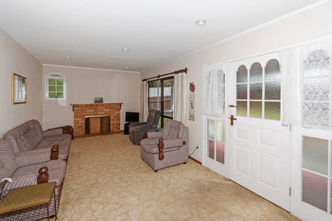 Photo of property in 170 Titirangi Road, New Lynn, Auckland, 0600