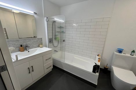 Photo of property in Luxford Villas, 115/72u Herald Street, Berhampore, Wellington, 6023