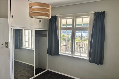 Photo of property in 2 Naughton Terrace, Kilbirnie, Wellington, 6022