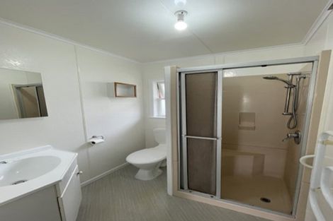 Photo of property in 31 Exmouth Road, Northcote, Auckland, 0627