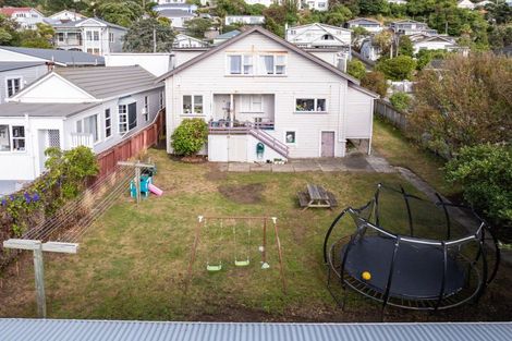 Photo of property in 87 Queens Drive, Lyall Bay, Wellington, 6022