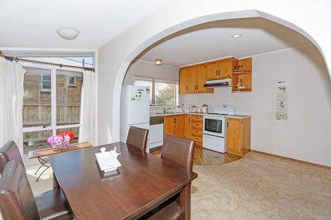 Photo of property in 170 Titirangi Road, New Lynn, Auckland, 0600