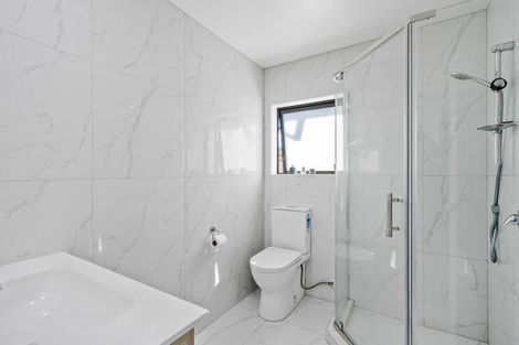 Photo of property in 8a Martin Road, Manurewa, Auckland, 2102
