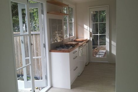 Photo of property in 2 Opou Road, Titirangi, Auckland, 0604