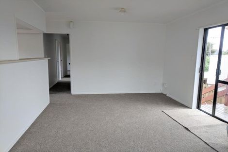 Photo of property in 11 Randal Place, Bayview, Auckland, 0629