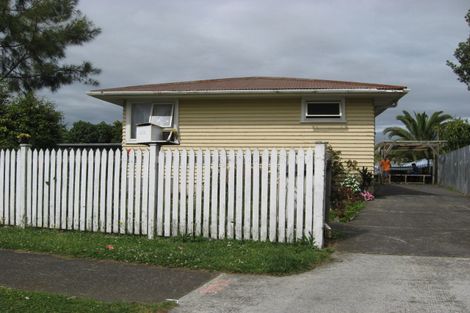 Photo of property in 66 Convair Crescent, Mangere, Auckland, 2022