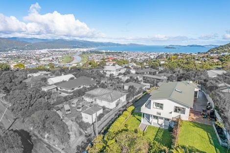 Photo of property in 117 Normandale Road, Normandale, Lower Hutt, 5010