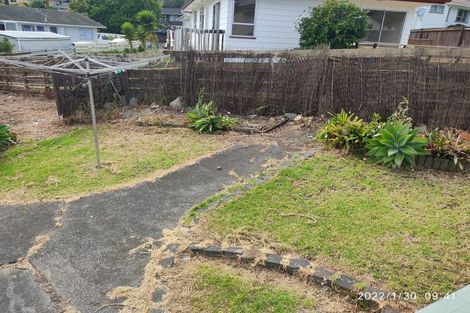 Photo of property in 72 Kaipatiki Road, Glenfield, Auckland, 0629