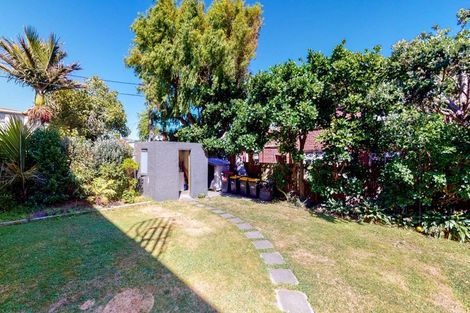 Photo of property in Hamilton Flats, 9u7 Hawker Street, Mount Victoria, Wellington, 6011