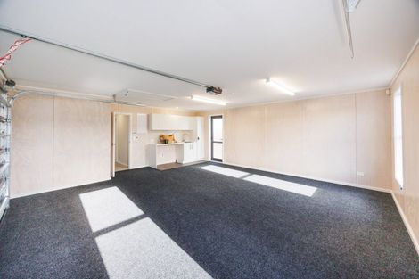 Photo of property in 68 Freedom Drive, Kelvin Grove, Palmerston North, 4414