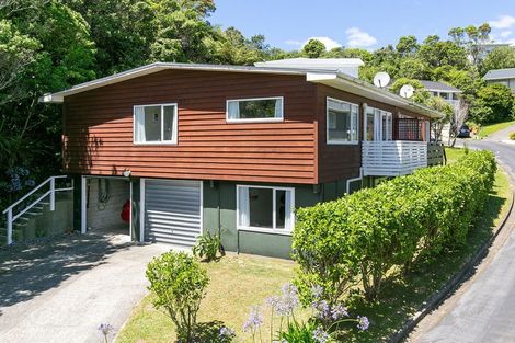 Photo of property in 15f1 Bloomsbury Grove, Newlands, Wellington, 6037