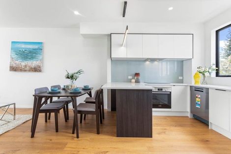 Photo of property in 1/2a Cambridge Road, Manurewa, Auckland, 2102