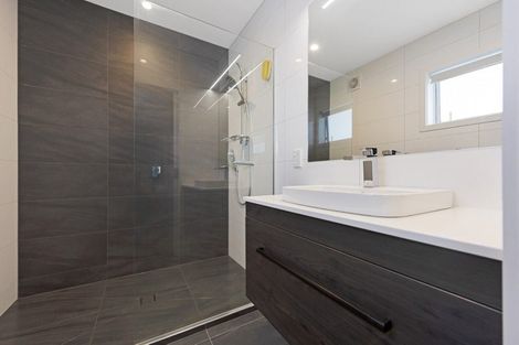 Photo of property in 74u2 Jubilee Road, Khandallah, Wellington, 6035