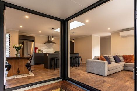 Photo of property in 96a Tarawera Road, Lynmore, 3010