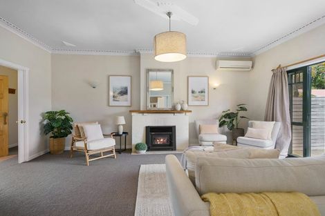 Photo of property in 18 Queen Street, Cambridge, 3434