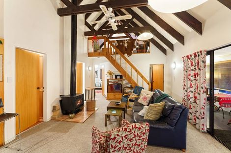 Photo of property in 25 Puriri Road, Waikanae, 5036