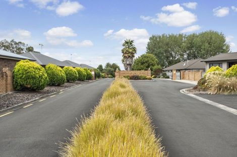 Photo of property in 28 Sovereign Isle Lane, Rototuna, Hamilton, 3210