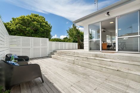Photo of property in 22a Riverton Drive, Randwick Park, Auckland, 2105
