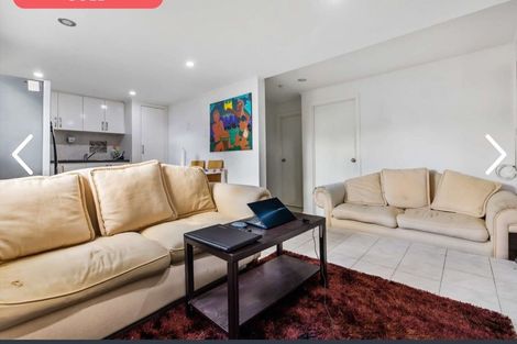 Photo of property in 10 Bishop Street, Green Bay, Auckland, 0604
