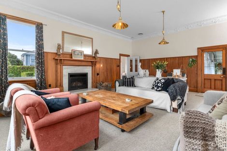 Photo of property in 8 Aikmans Road, Merivale, Christchurch, 8014