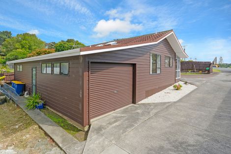 Photo of property in 170 Titirangi Road, New Lynn, Auckland, 0600