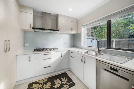 Photo of property in 23 Mckenzie Road, Mangere Bridge, Auckland, 2022