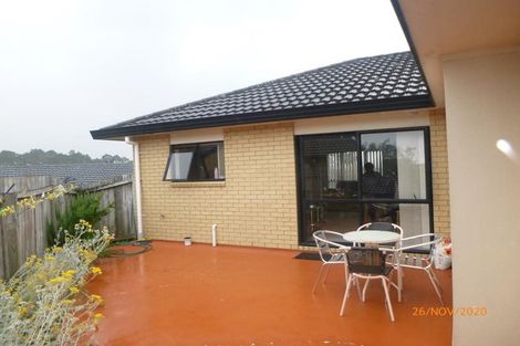 Photo of property in 4 Parkcrest Drive, Henderson, Auckland, 0612